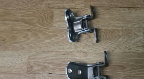 Toyota Avensis T250 Rear door hinge set 