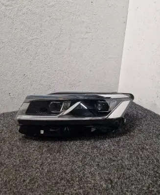 Volkswagen Touareg III Headlight/headlamp 761941035B