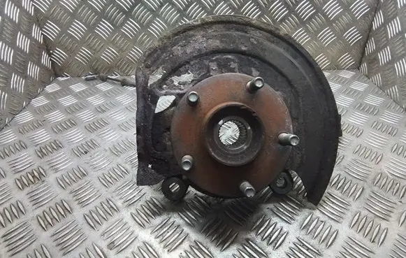 Nissan Qashqai+2 Front wheel hub