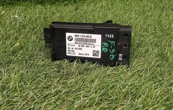 BMW 3 F30 F35 F31 Seat heating relay 9216468 921646802