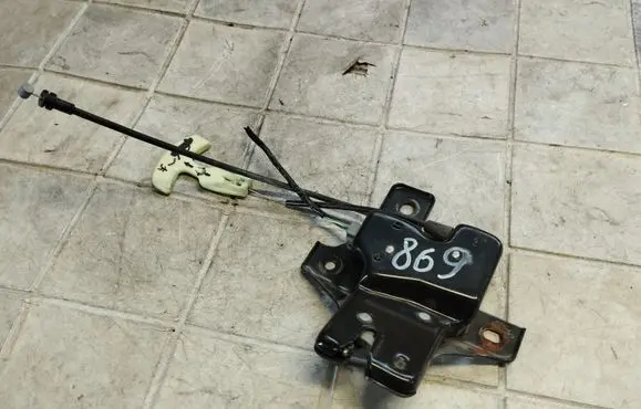 Ford Focus Tailgate/trunk/boot lock/catch/latch 5S4AF43102BD