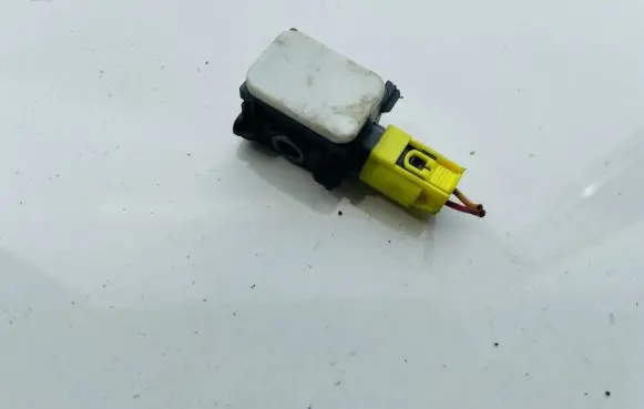 Mercedes-Benz ML W164 Airbag deployment crash/impact sensor 0038202826 131402396