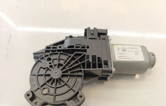 Tesla Model 3 Front door window regulator motor 1A002172A