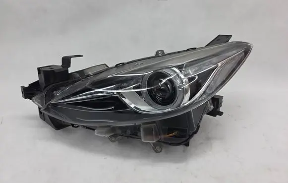 Mazda 3 III Headlight/headlamp BHR251040