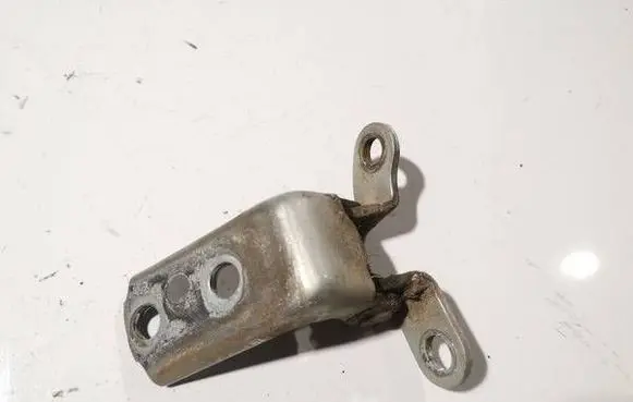 Toyota Avensis T250 Rear door lower hinge