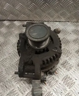 Toyota Avensis T250 Generator/alternator 104104521