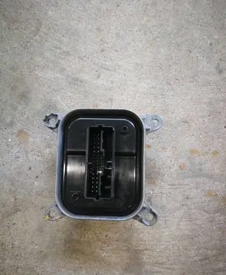 Tesla Model Y LED ballast control module 148905202E