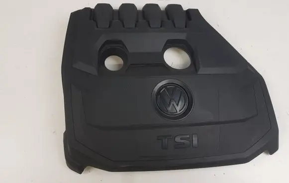 Volkswagen Golf VII Engine cover (trim) 05E103925K