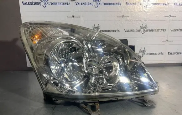 Toyota Corolla Verso AR10 Headlight/headlamp P7105R