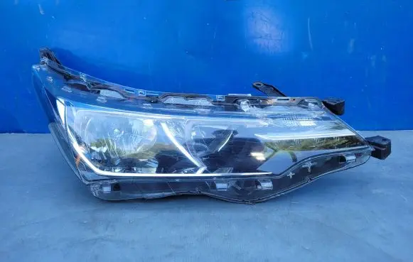 Toyota Corolla E160 E170 Headlight/headlamp 8111002L5000