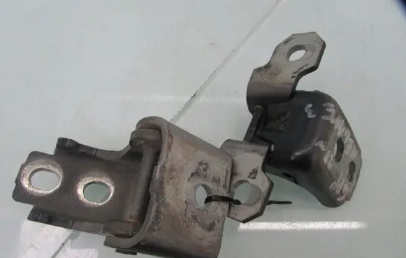 Renault Megane III Front door upper hinge