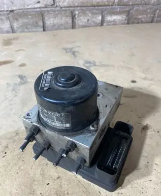Volkswagen Transporter - Caravelle T5 ABS Pump 7H0614111F 10020403044 3020403040434102