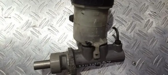 Mitsubishi Carisma Master brake cylinder l481373