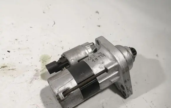 Volkswagen Golf IV Starter motor