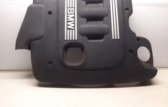 BMW X3 E83 Engine cover (trim) 7789000