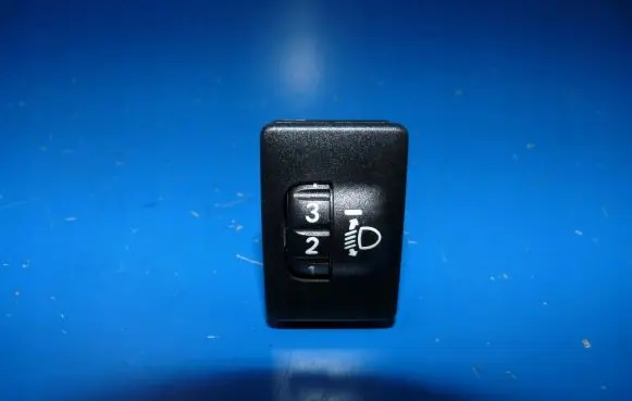 Toyota Avensis T270 Headlight level height control switch