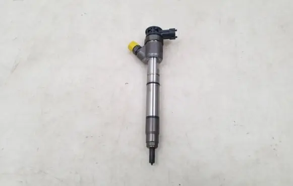KIA Optima Fuel injector 338002A610