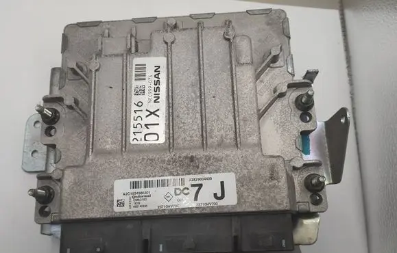 Nissan Qashqai Engine control unit/module A2829004400 892140645 23710HV70C