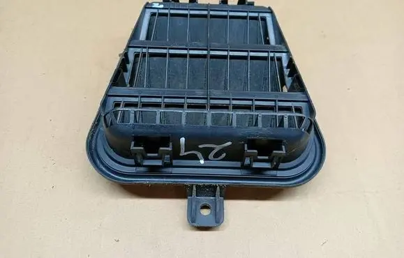 Audi A6 S6 C7 4G Quarter panel pressure vent 4G9819181B