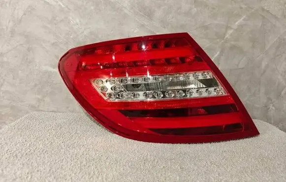 Mercedes-Benz C W204 Rear/tail lights 060000000