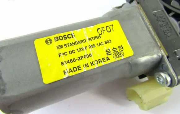 KIA Sorento Front door window regulator motor BOSCH