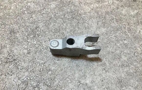 Opel Insignia A Fuel Injector clamp holder 82546042006