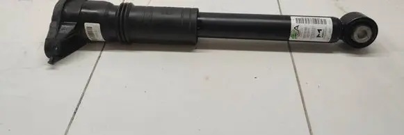 Peugeot 208 II Rear shock absorber/damper 9831187480 S427000112