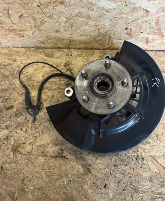 Toyota RAV 4 (XA50) Front wheel hub