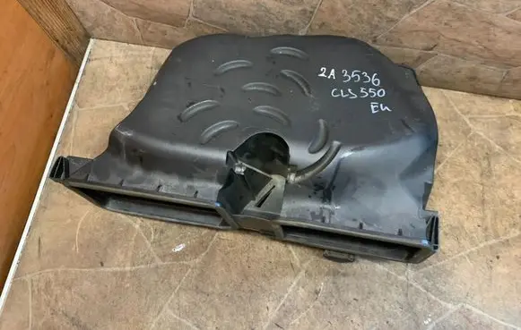 Mercedes-Benz CLS C218 X218 Air intake duct part A2128300103
