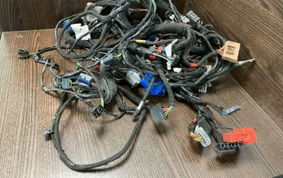 Iveco Daily 4th gen Front door wiring loom A71005600 69500701