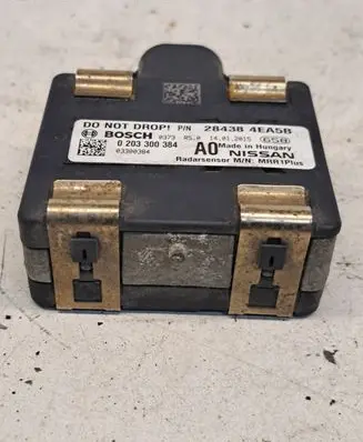 Nissan Qashqai Distronic sensor radar 284384EA5B 0203300384