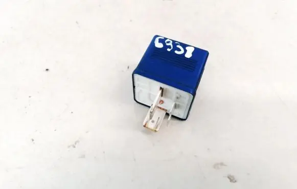 Audi A6 S6 C5 4B Other relay 8A0951253
