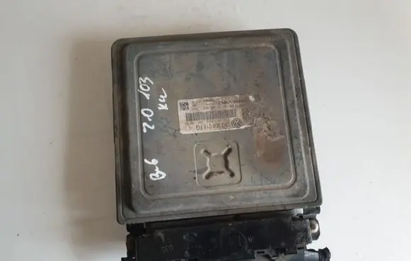 Volkswagen PASSAT B6 Engine control unit/module 03G906018FG