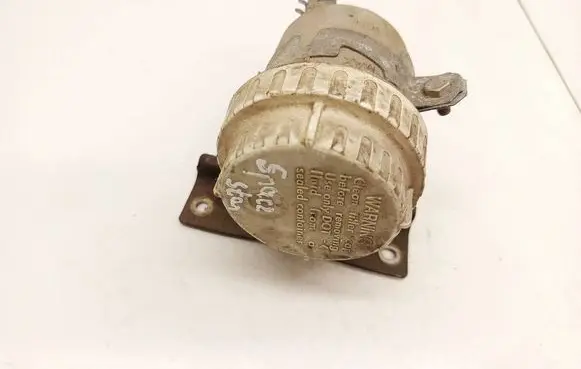 Mitsubishi Space Star Brake fluid reservoir 