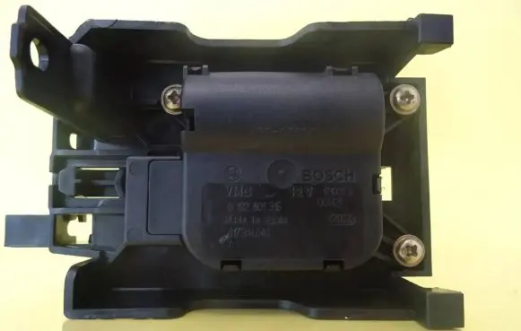 Lancia Thesis Air flap motor/actuator 0132801316 617314040 617.314.040