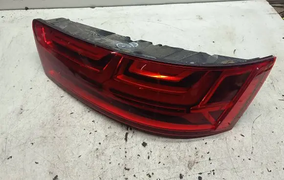 Audi Q7 4M Rear/tail lights 4M0945094L 20900209 AU736SAE14S