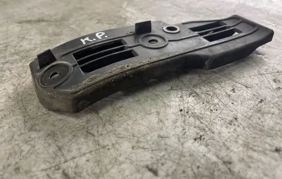 Volkswagen PASSAT B5.5 Front bumper mounting bracket 3b0807183e