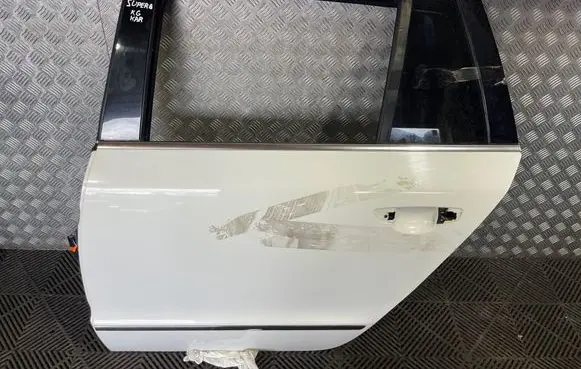 Skoda Superb B6 (3T) Rear door