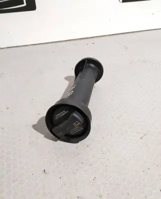 Volkswagen Transporter - Caravelle T5 Oil fill pipe 070115303K
