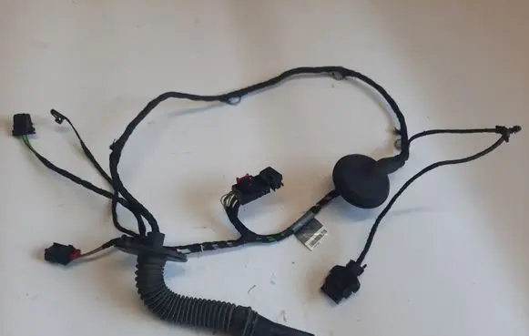 Audi A3 S3 8V Rear door wiring loom 8V5971687F