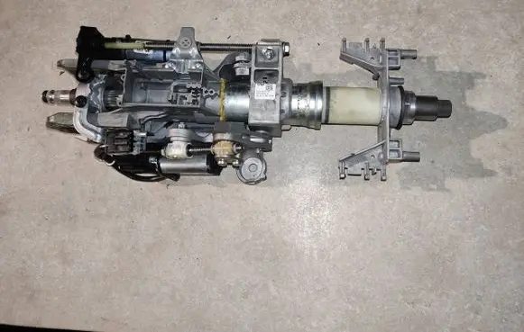 BMW 5 F10 F11 Steering wheel axle P10768701 6788155 32306788155