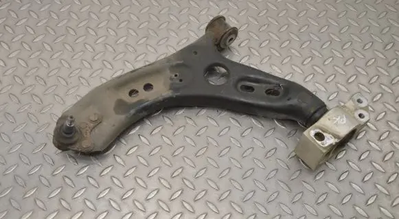 Volkswagen PASSAT B7 Front lower control arm/wishbone