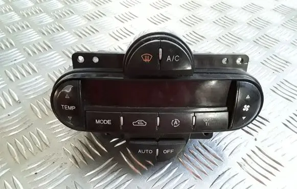 KIA Carens II Climate control unit 0K2FB61190