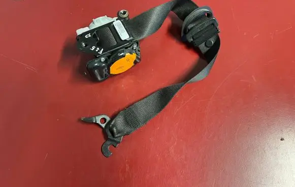 BMW X3 F25 Front seatbelt 7367250 S2736725003