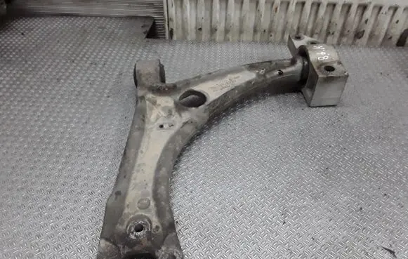 Volkswagen PASSAT B6 Front lower control arm/wishbone