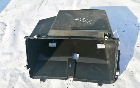 Peugeot 206 Glove box 9624693380