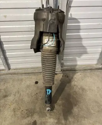 Audi A8 S8 D4 4H Air suspension rear shock absorber 4H0616002N