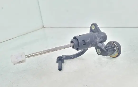 Clutch master cylinder