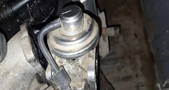 Skoda Octavia Mk2 (1Z) EGR valve 038131501AF