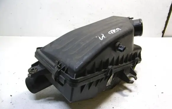 Mazda 626 Air filter box